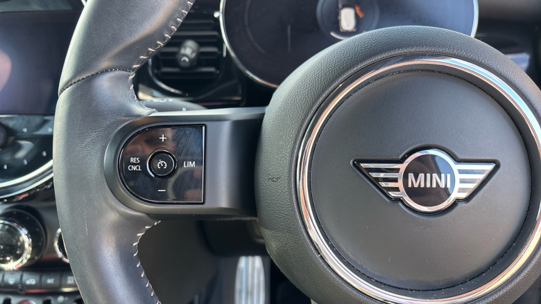 MINI Hatchback 1.5 Cooper Sport 3dr Auto Petrol Hatchback